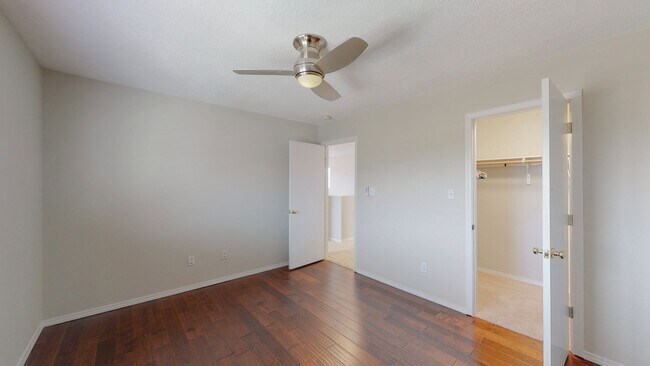 Building Photo - Vista Del Norte neighborhood 3 Bedroom