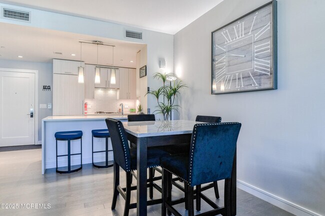 Building Photo - 30 Melrose Terrace