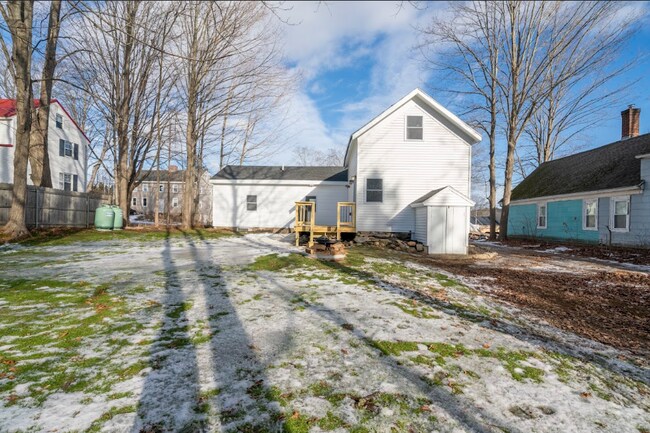 Building Photo - 17 Bridge St