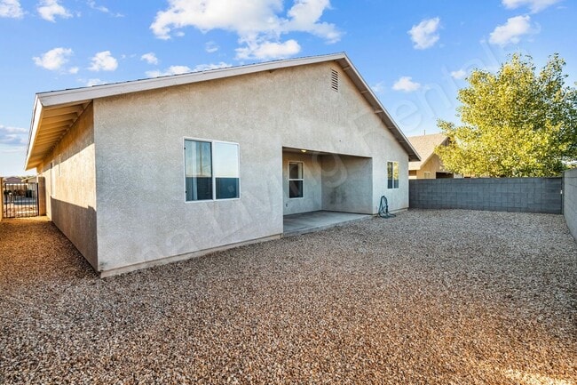 Building Photo - PERFECT CUL-DE-SAC HOME