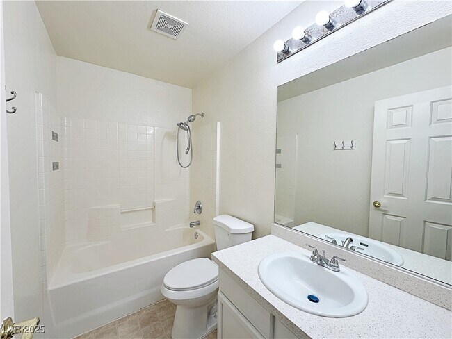 Building Photo - 5914 W Tinazzi Way