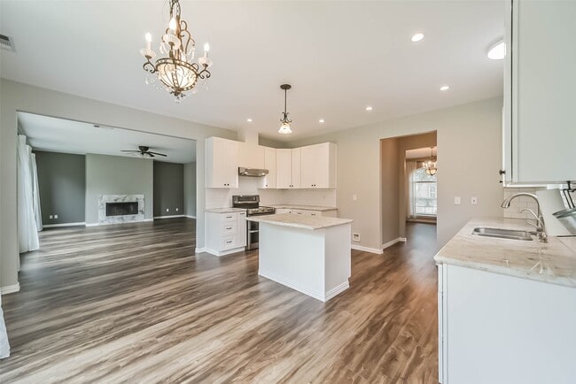 Building Photo - 6219 Summerville Ln