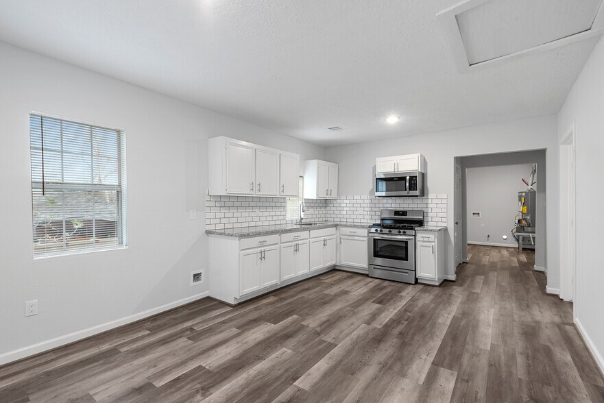 Building Photo - 7307 Avenue H