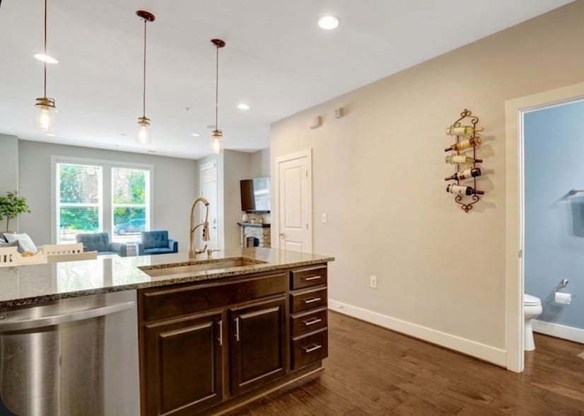 Kitchen - 2209 Richmond Hwy