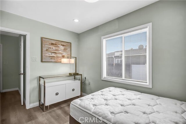 Building Photo - 12811 Oaks Ave