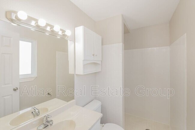 Building Photo - 16571 E Asbury Pl