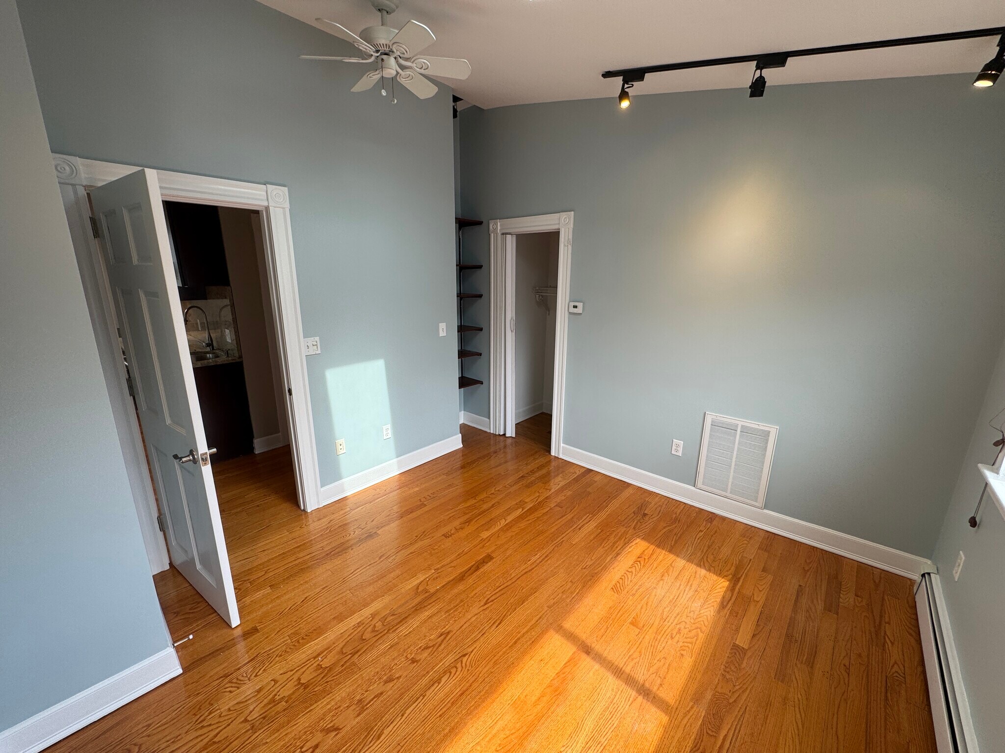 Building Photo - 24 Ellington Rd