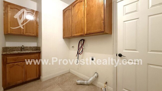 Building Photo - 7146 Amanda Way