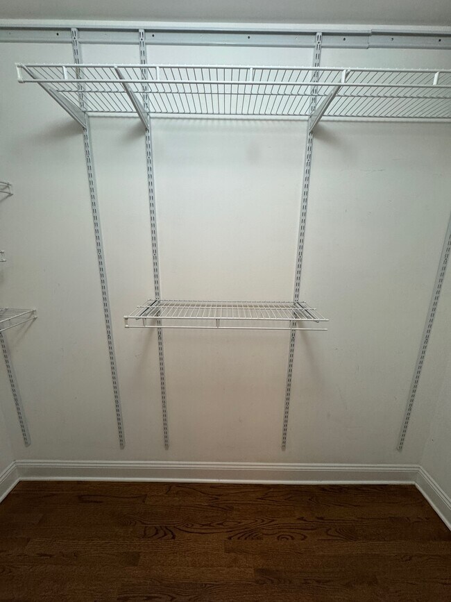 Building Photo - 4635 N Malden St