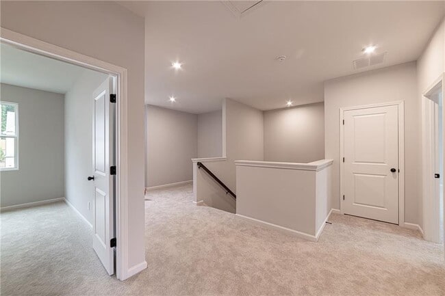 Building Photo - 212 Birchwood Row