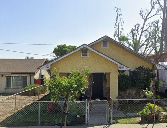 Primary Photo - COMING SOON! Charming 3 Bedoom Home across...