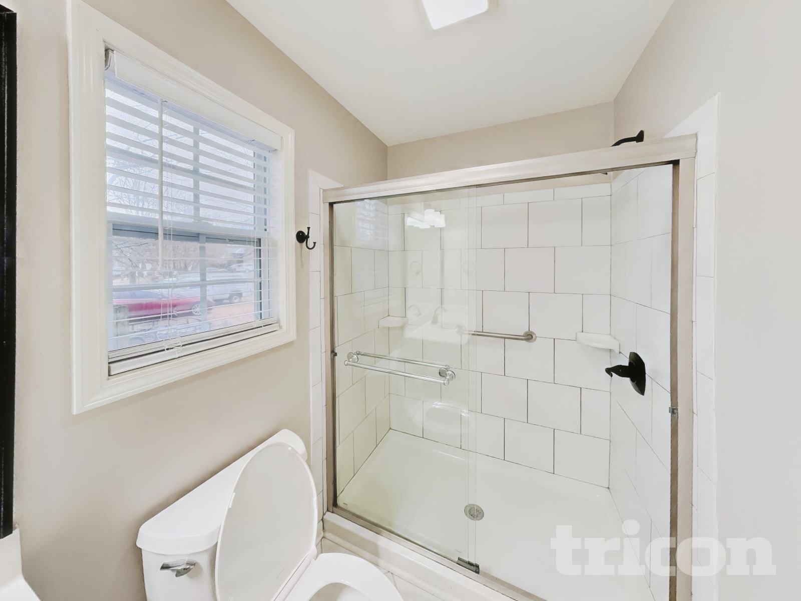 Building Photo - 146 Abbey Rd