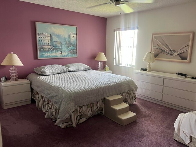 Building Photo - 10399 S Circle Lake Dr