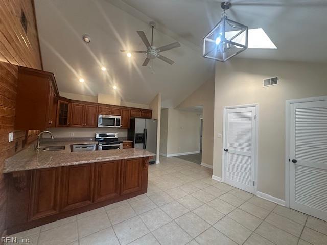 Building Photo - 2465 Entrada Dr