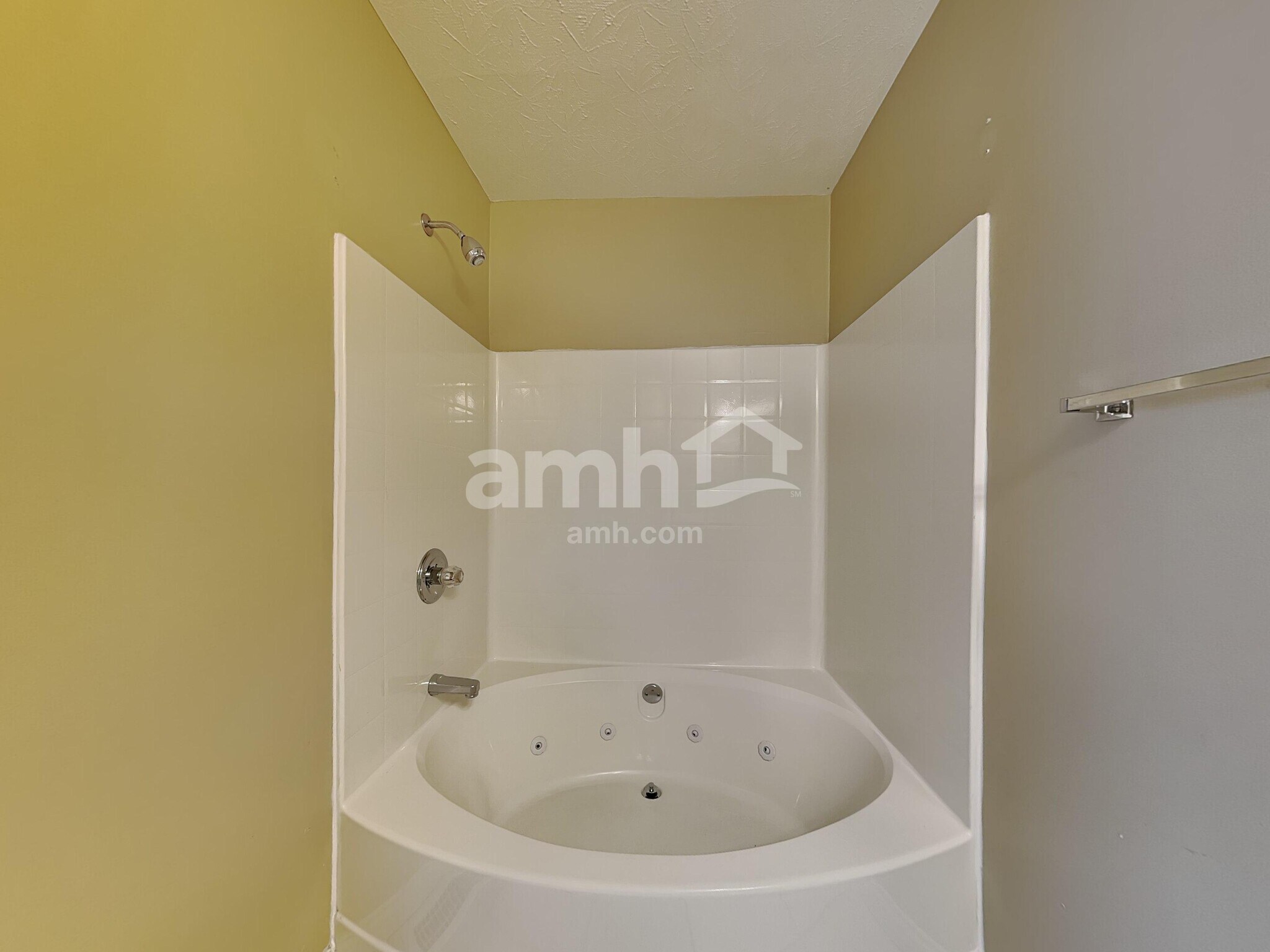 Building Photo - 6804 Trevino Way