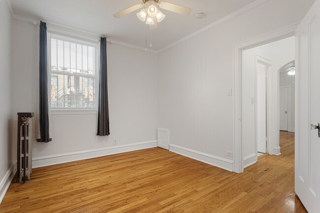 Building Photo - 2342 N Spaulding Ave