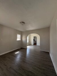 Building Photo - 609 N Madison St