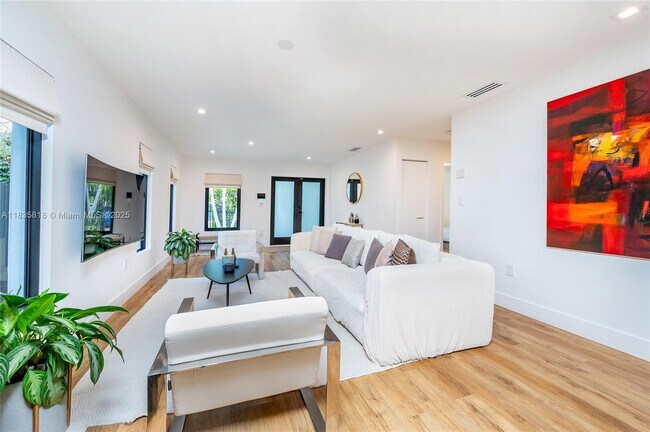 Building Photo - BAY VISTA PARK