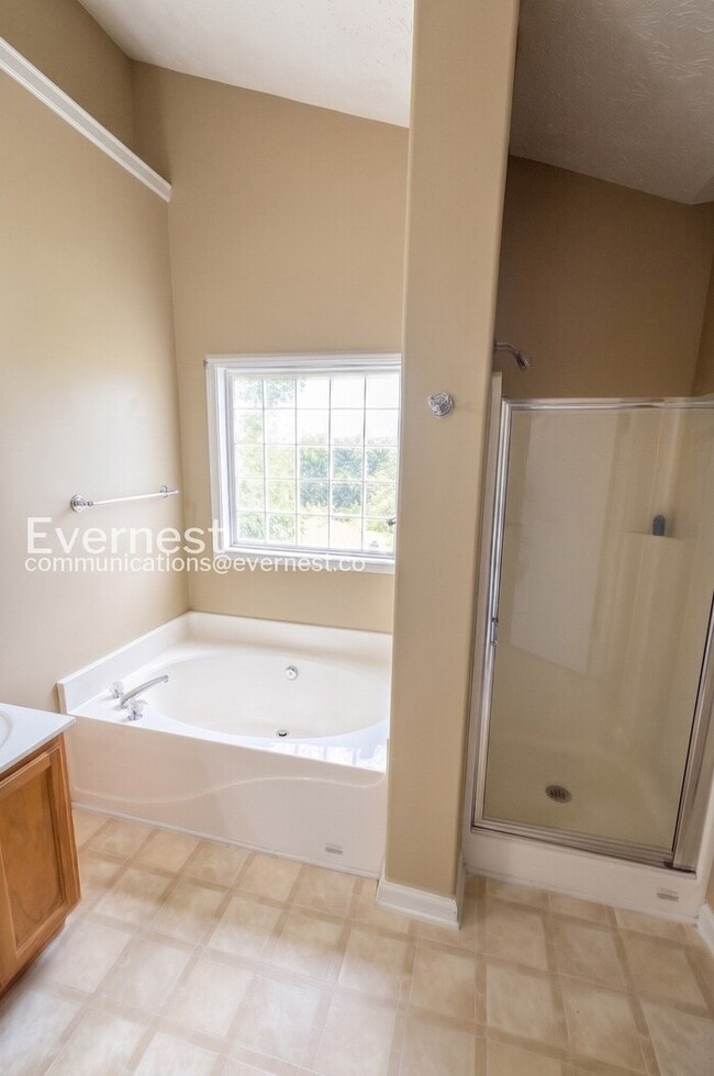 Building Photo - 4 Bed, 2.5 Bath Home with Garage / Pet-Friendly / Coming Soon!