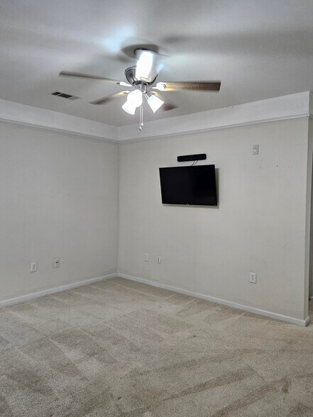 Building Photo - 2022 Egret Crest Ln