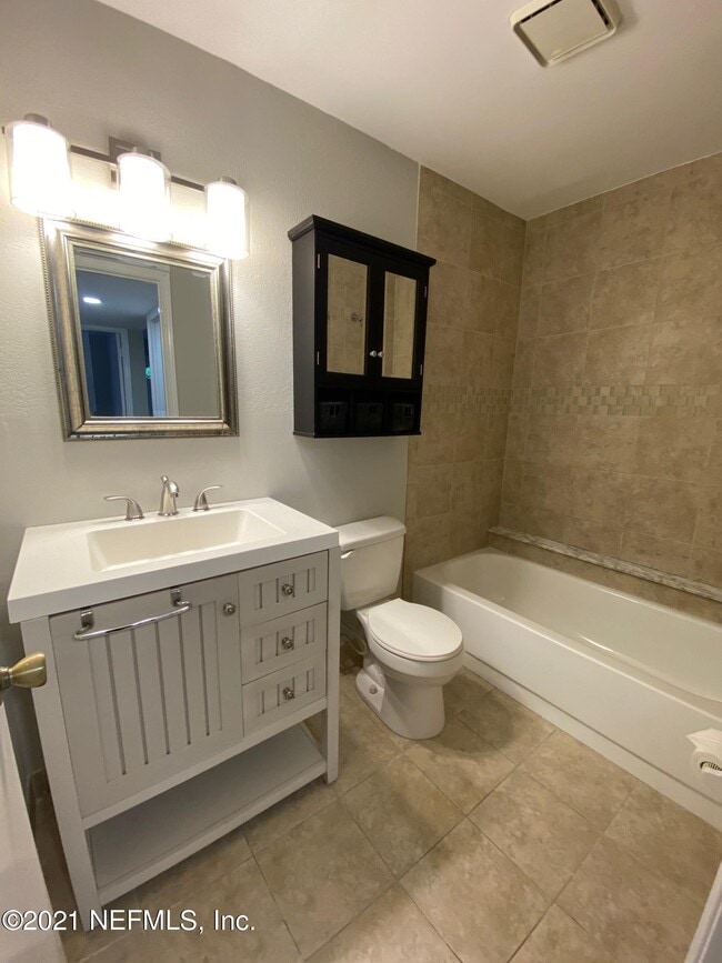 Building Photo - 791 Assisi Ln