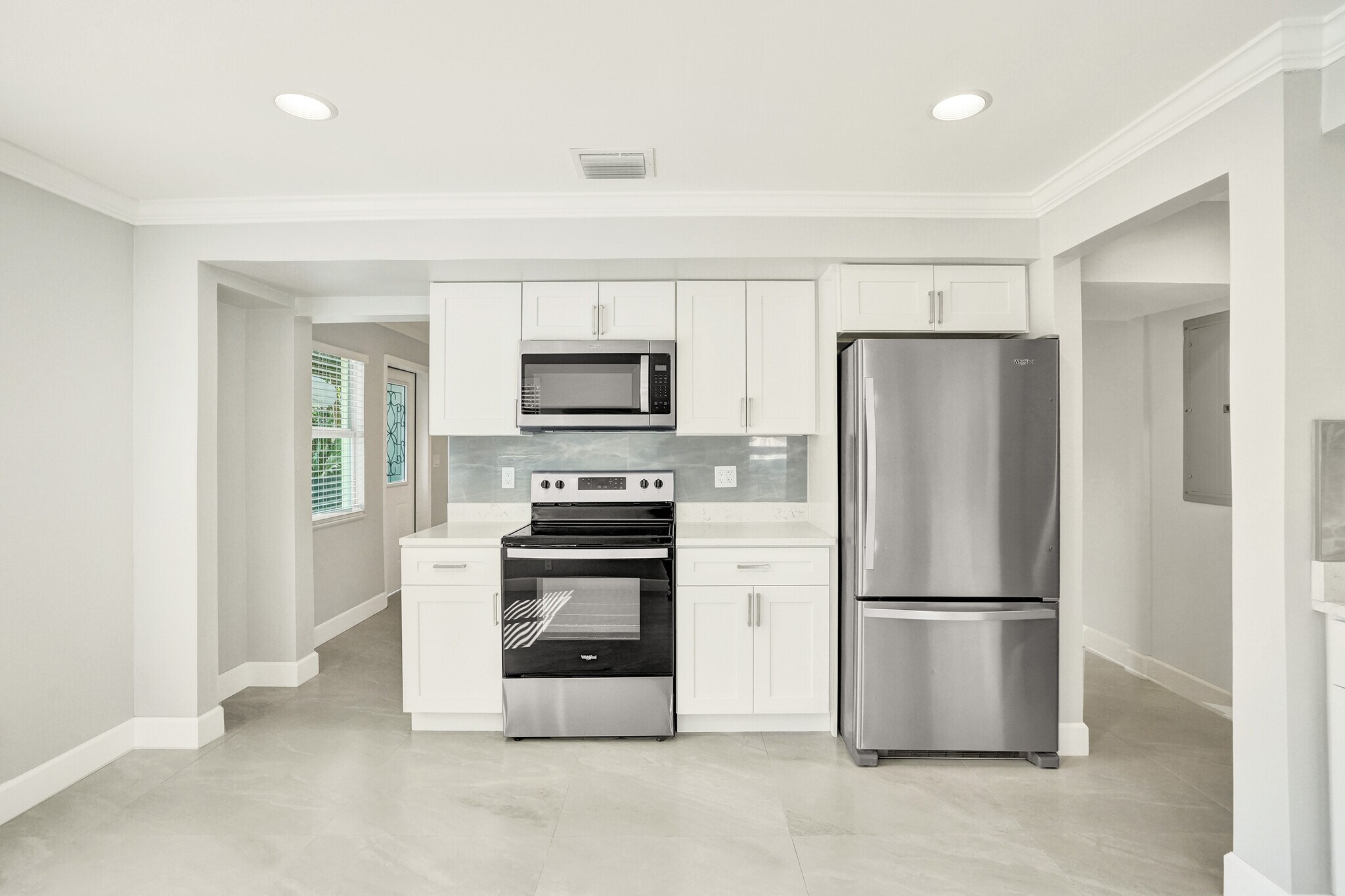 Building Photo - 960 SW 28th St