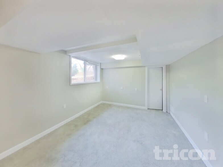 Building Photo - 3820 Union Terrace Ln N