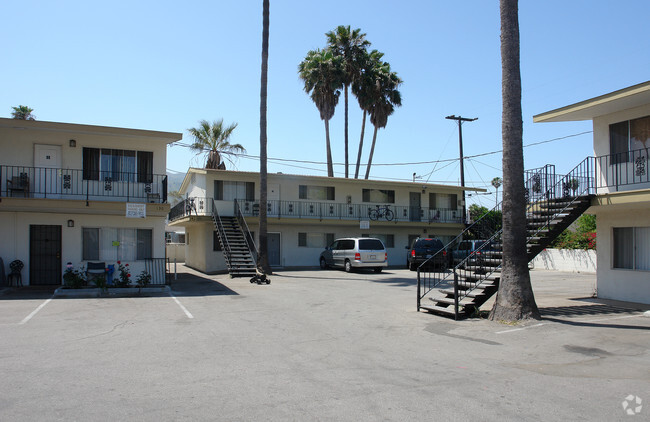 Building Photo - Harvard Estates