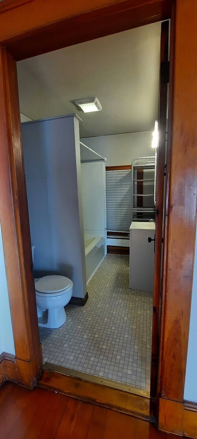 Bathroom - 1043 Stillwater Ave