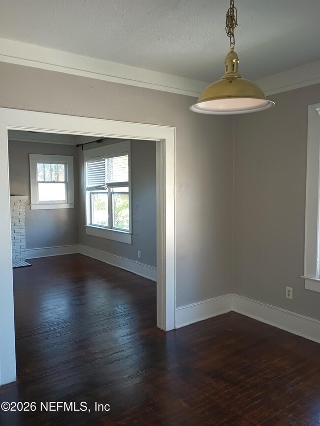 Building Photo - 2566 Haldumar Terrace