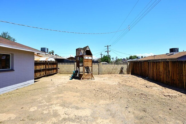 Building Photo - 4031 N 81st Ave