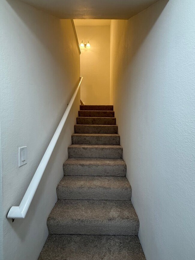 Building Photo - 422 Occidental Cir