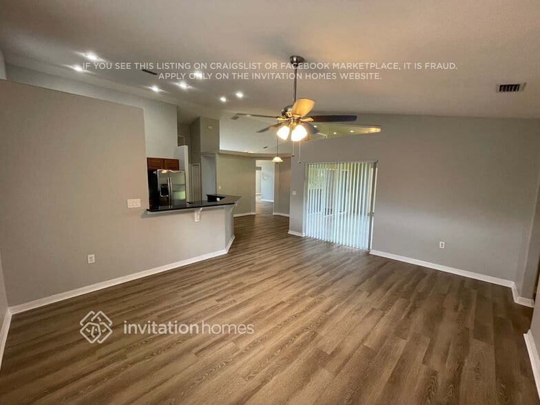 Building Photo - 5547 Foxtail Ct
