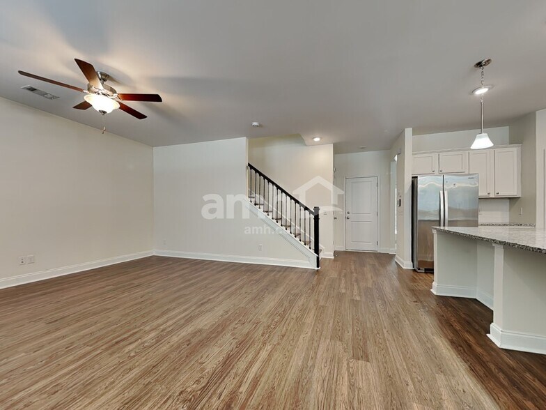 Building Photo - 16401 Aubergine Aly