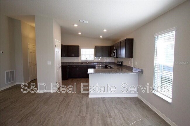 Building Photo - 4125 Red Fern Ln