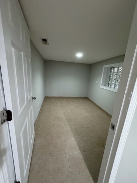 Building Photo - 4426 S Talman Ave