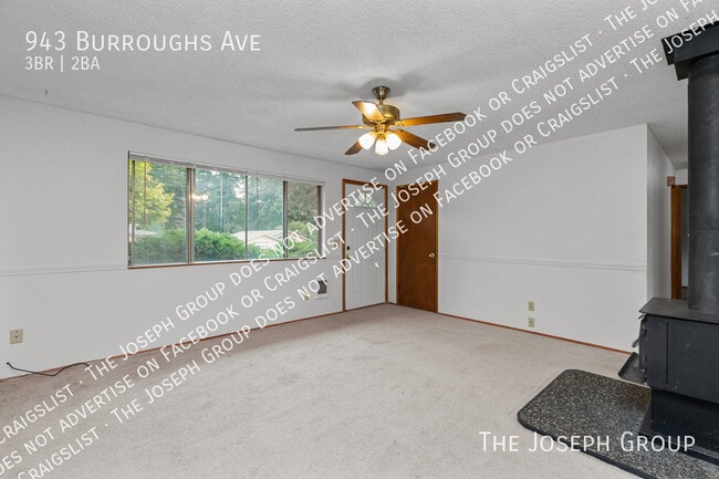 Building Photo - 943 Burroughs Ave