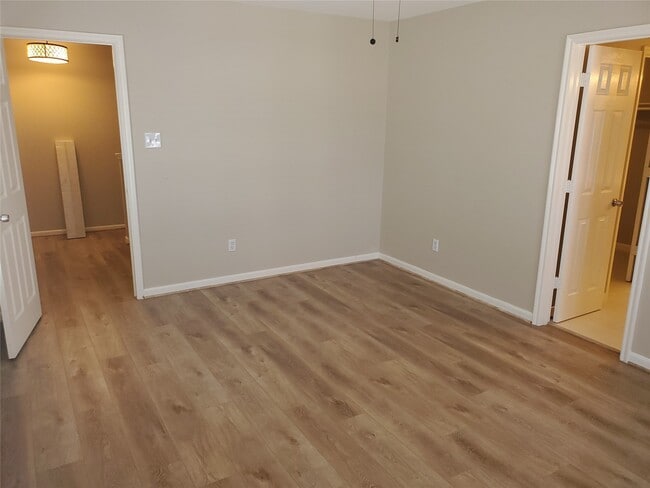 Building Photo - 11802 Chetman Dr