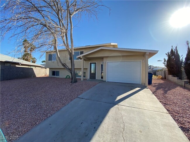 Primary Photo - 7409 Bagdad Ct
