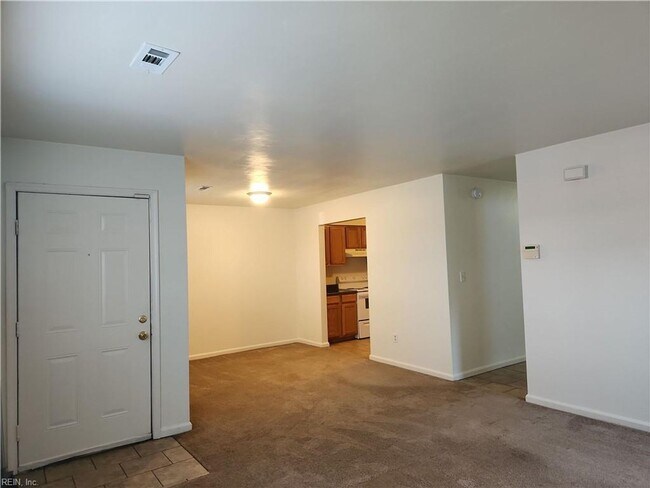 Building Photo - 6045 Bradford Dr