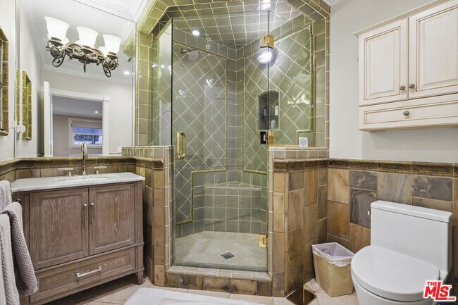 Building Photo - 23255 Mariposa De Oro St