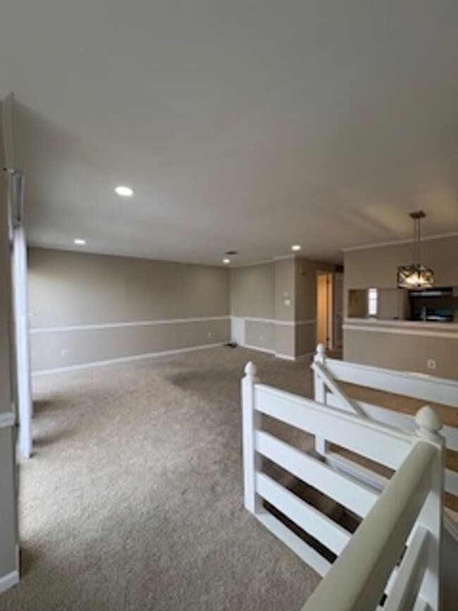 Building Photo - Freshly Renovated Norristown Rental — Bright, Modern & Move-In Ready on Quiet Northridge Drive