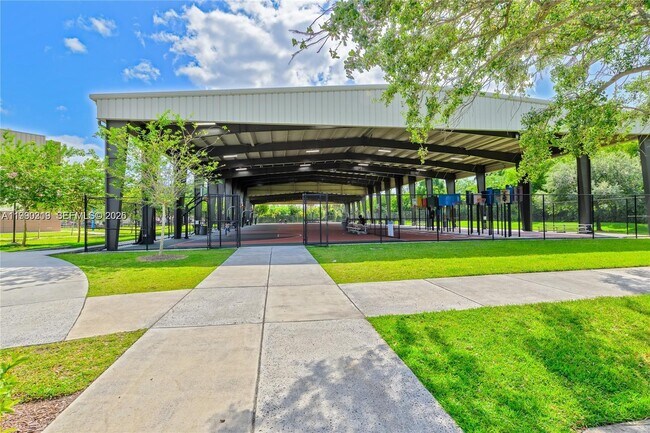 Building Photo - 4332 NW 120th Ln