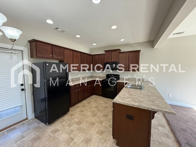 Building Photo - Townhome for Rent in Chelsea! COMING SOON!