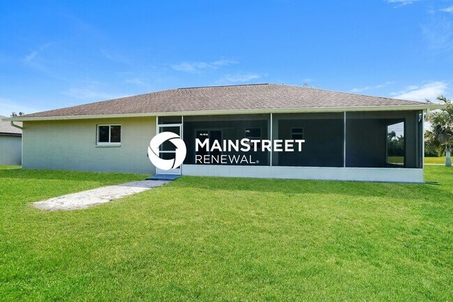 Building Photo - 820 SW 11th Pl