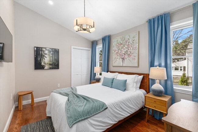 Building Photo - 17 Cedar Terrace