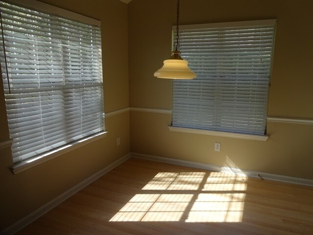 Building Photo - 115 Brookhaven Ln