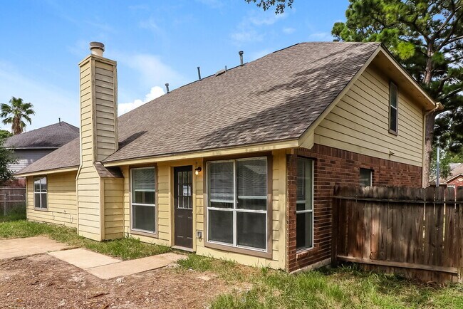 Building Photo - 6207 Hampton Oak Ct