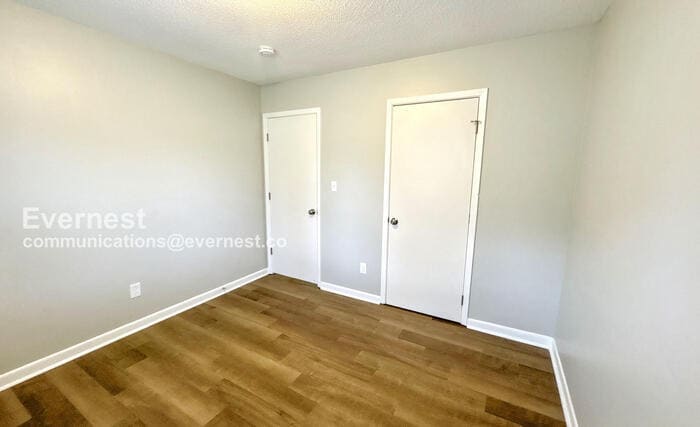 Building Photo - 14005 Glenview Dr SW