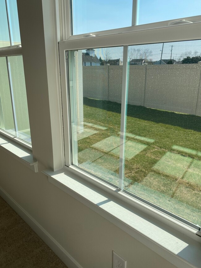 Building Photo - 18034 Seaview Ln